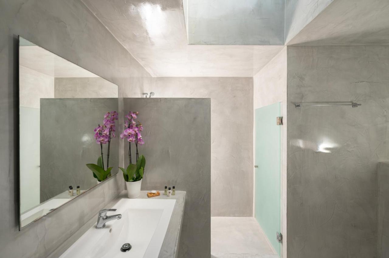 Infinite Blue Luxury Suites Fira  Exteriör bild